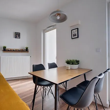 Targowa 10 Modern 2br Apt Apartment