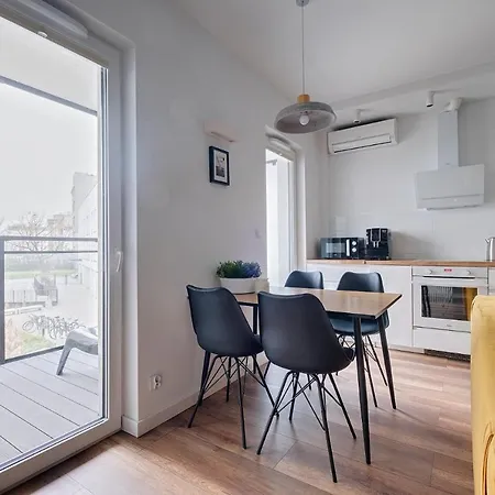 Targowa 10 Modern 2br Apt Warsaw