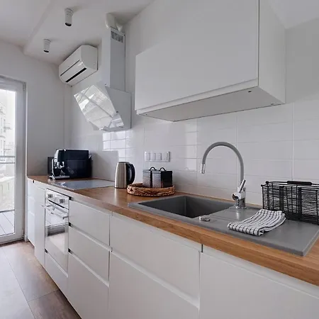 Targowa 10 Modern 2br Apt Apartment *